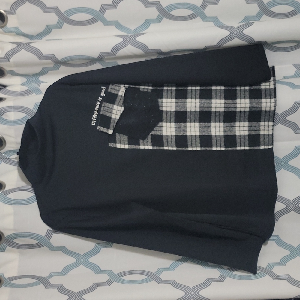 New top with embellishments size XL